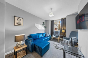 3 Bedroom in Gravesend with Free WiFi and Parking